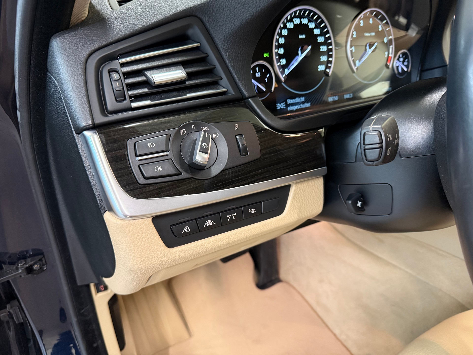 BMW 535i xDrive Luxury Line Steptronic-image-14
