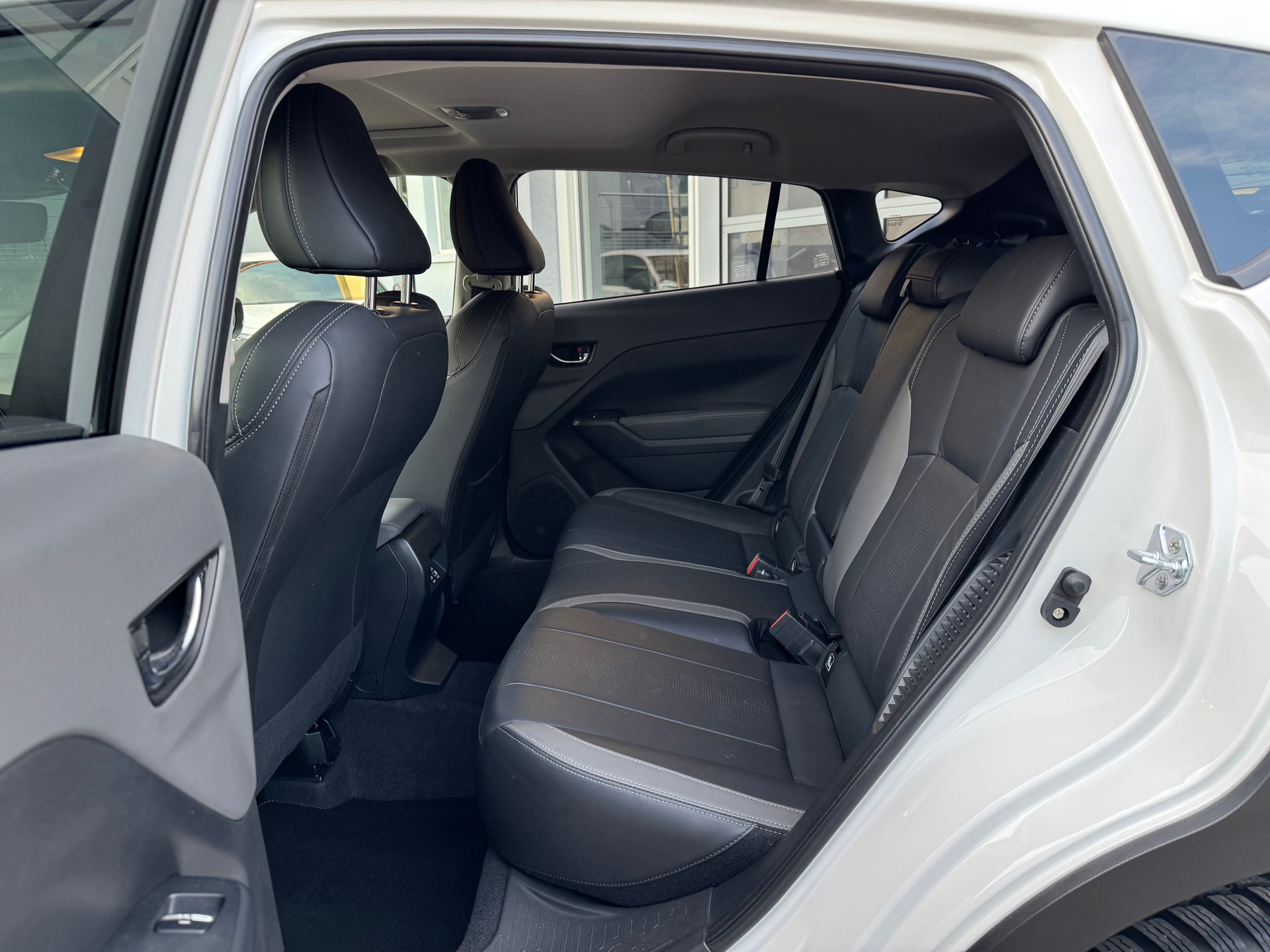 SUBARU Crosstrek 2.0 e-Boxer Luxury AWD Lineartronic-image-13