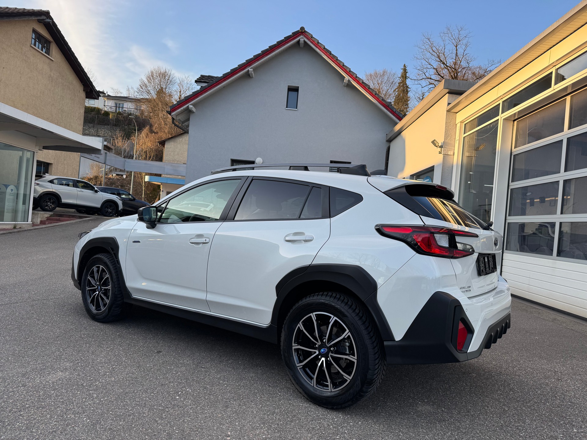 SUBARU Crosstrek 2.0 e-Boxer Luxury AWD Lineartronic-image-4