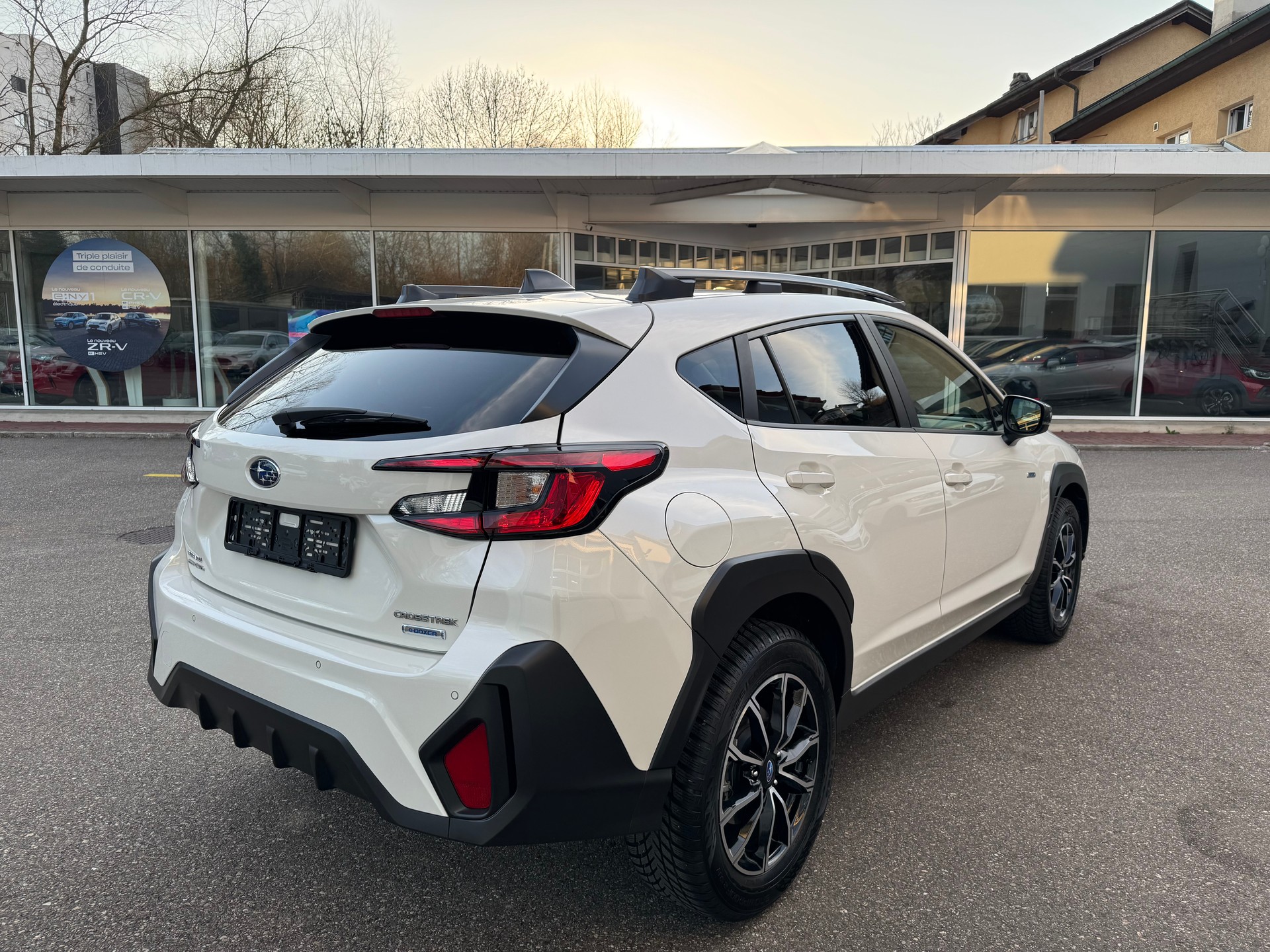 SUBARU Crosstrek 2.0 e-Boxer Luxury AWD Lineartronic-image-8