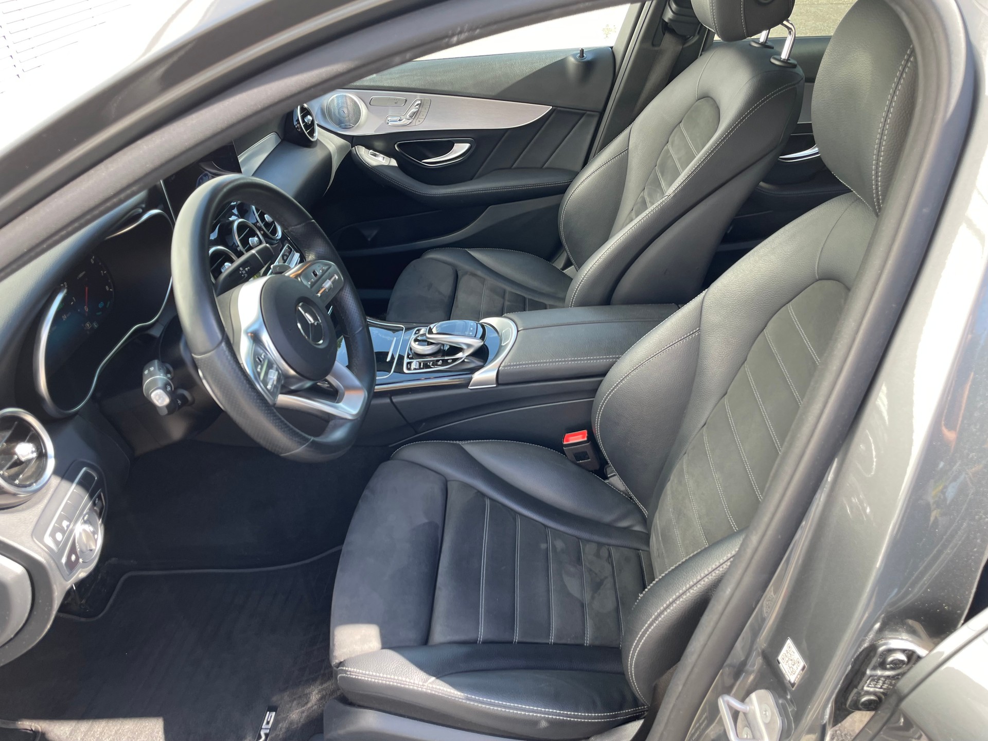 MERCEDES-BENZ C 200 Swiss Star AMG Line 4M 9G-Tronic-image-4