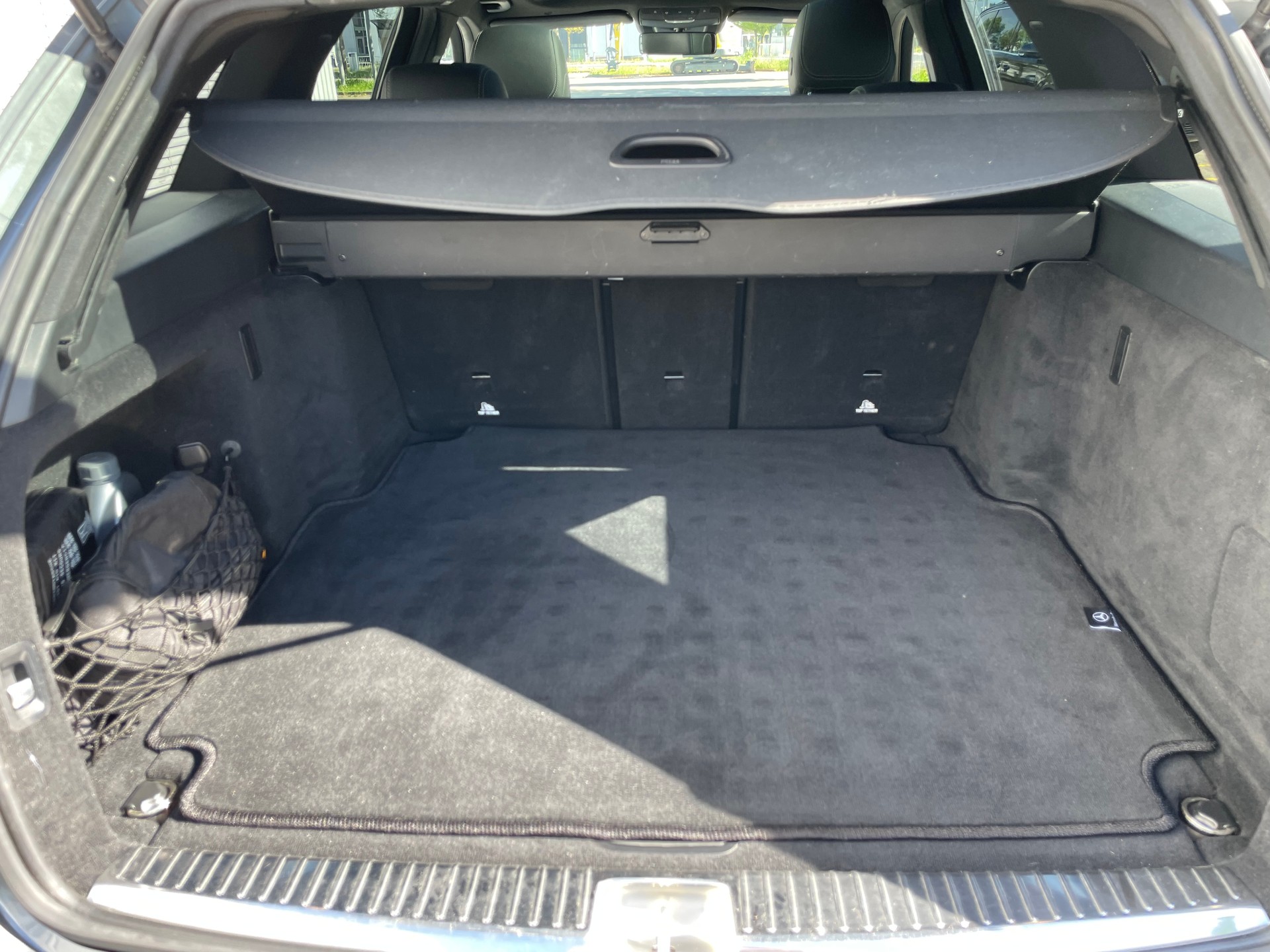 MERCEDES-BENZ C 200 Swiss Star AMG Line 4M 9G-Tronic-image-9