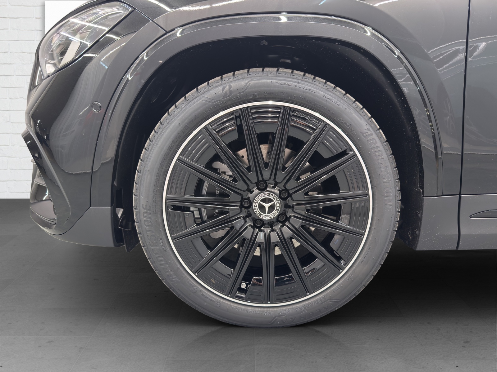 MERCEDES-BENZ GLA 200 AMG Line Night Star-image-5