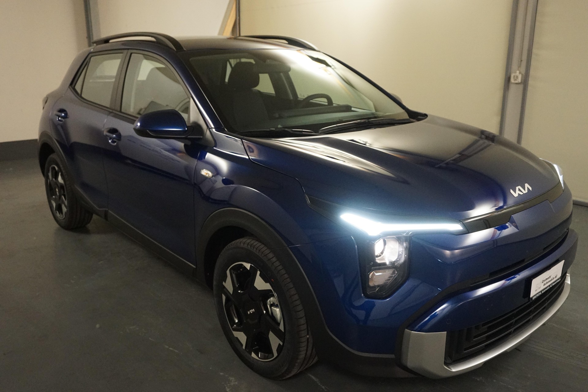 KIA Stonic 1.0 T-GDi DCT-showroom-element-2