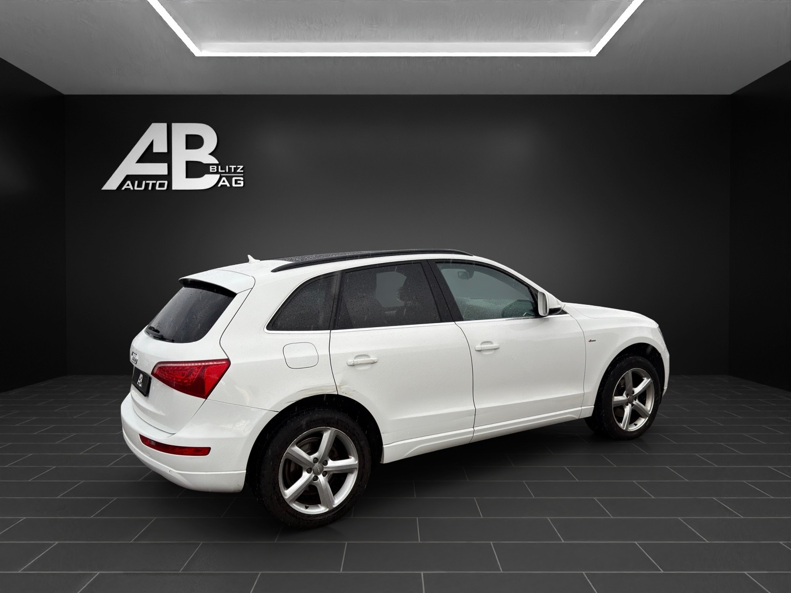 AUDI Q5 2.0 TDI S-Line quattro S-tronic mit 170 PS-image-4
