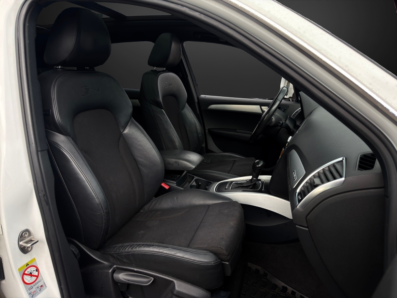 AUDI Q5 2.0 TDI S-Line quattro S-tronic mit 170 PS-image-8