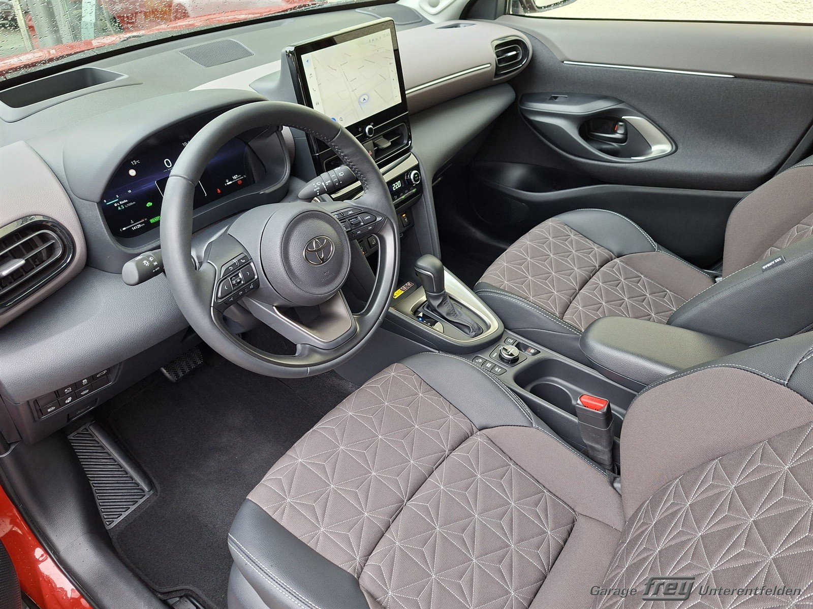 TOYOTA Yaris Cross 1.5 Premium AWDi e-CVT-image-6