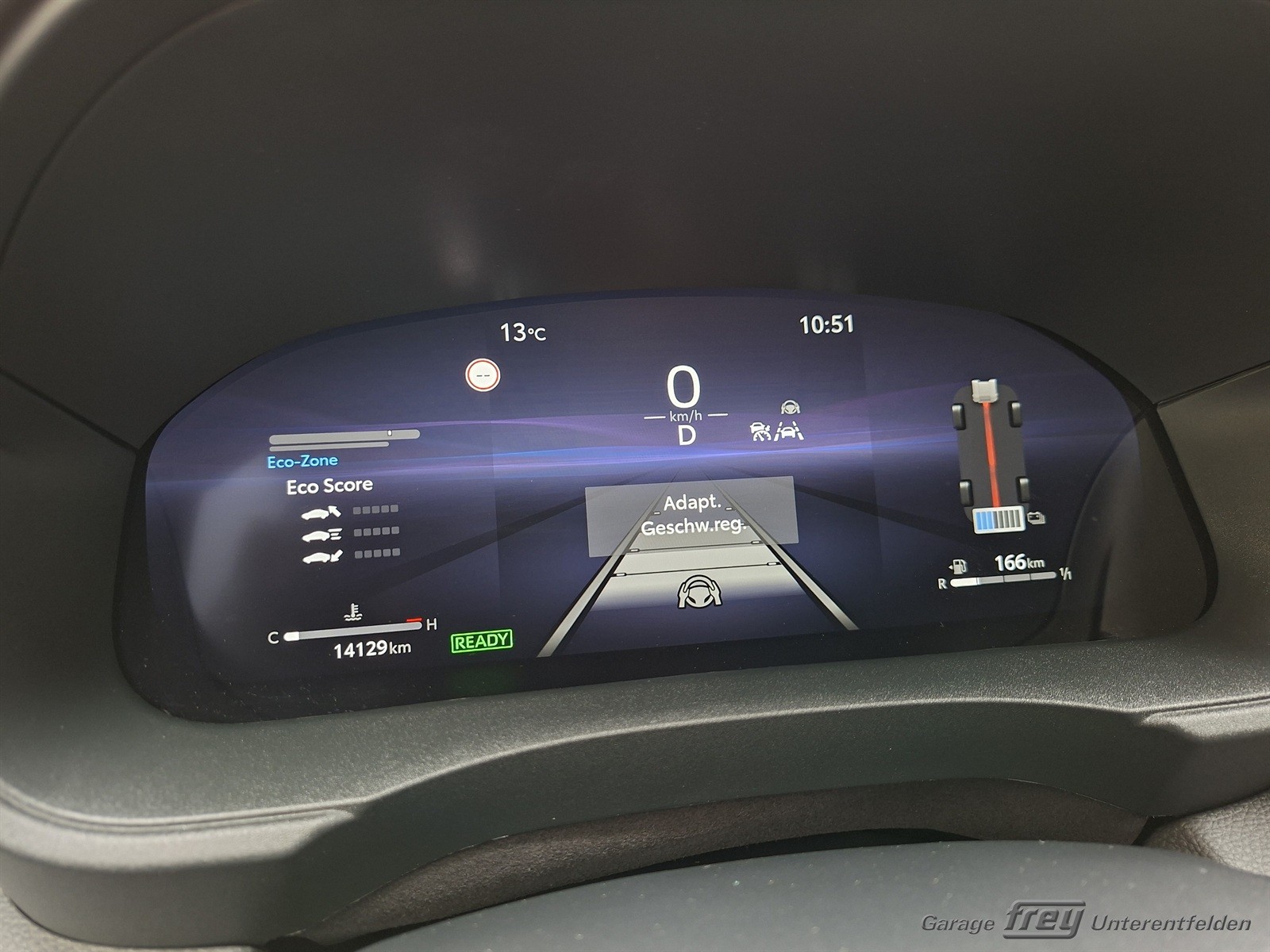 TOYOTA Yaris Cross 1.5 Premium AWDi e-CVT-image-9