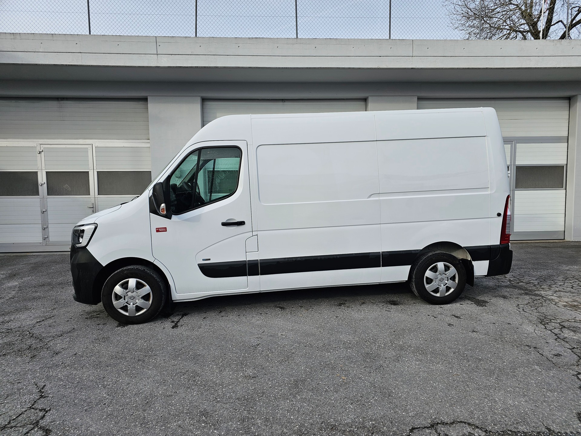 RENAULT Master Z.E. 33 R75 L2H2-image-1