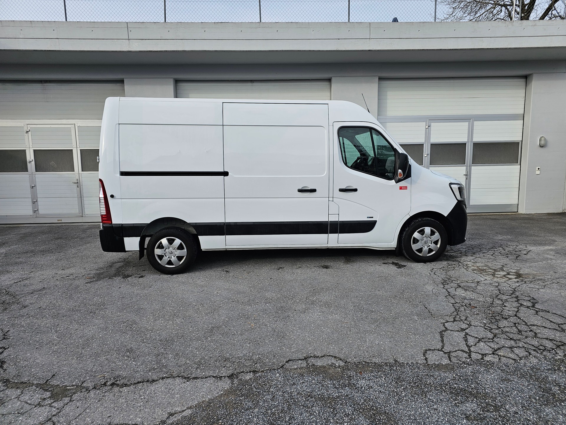 RENAULT Master Z.E. 33 R75 L2H2-image-5