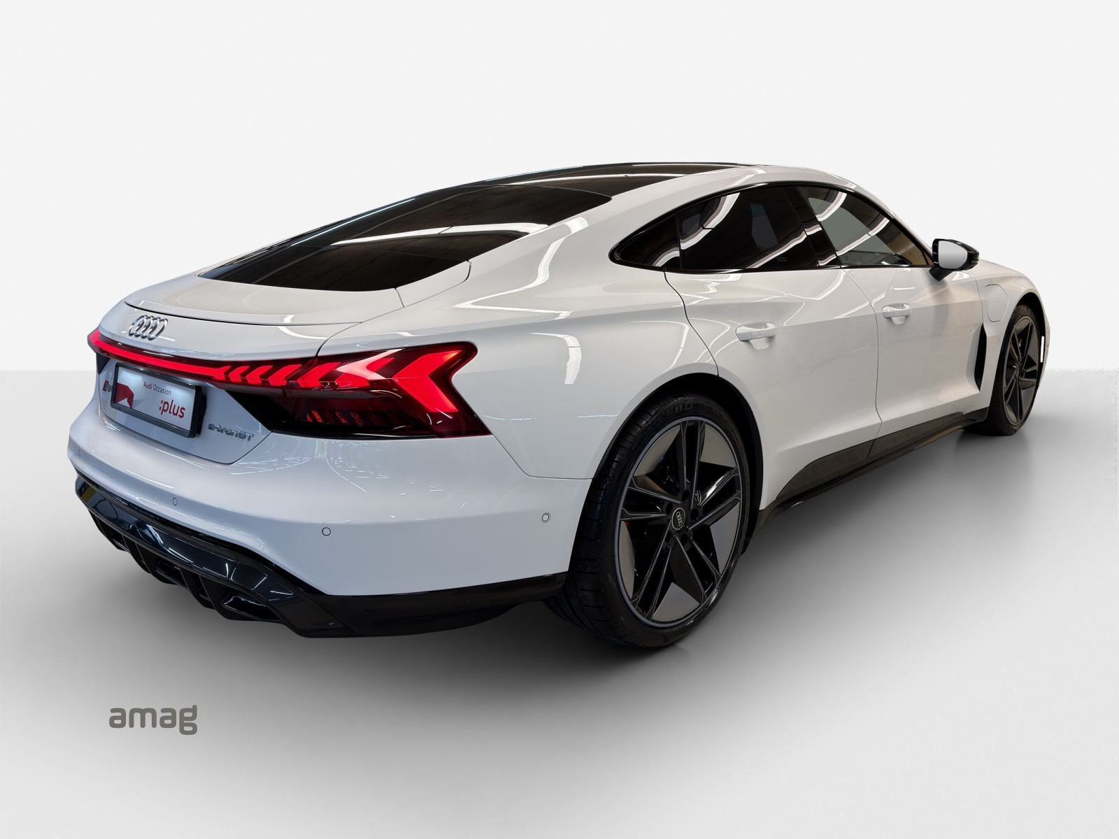 AUDI RS e-tron GT quattro-image-5