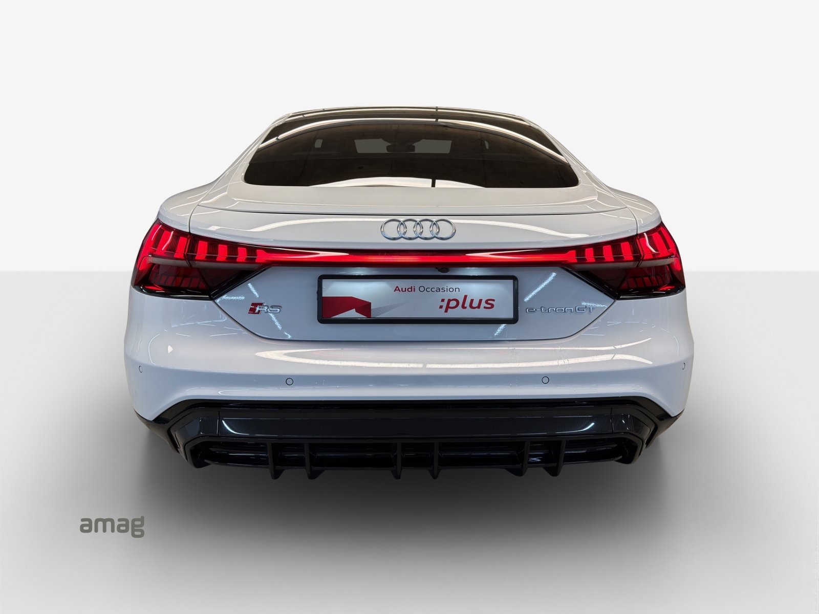 AUDI RS e-tron GT quattro-image-4