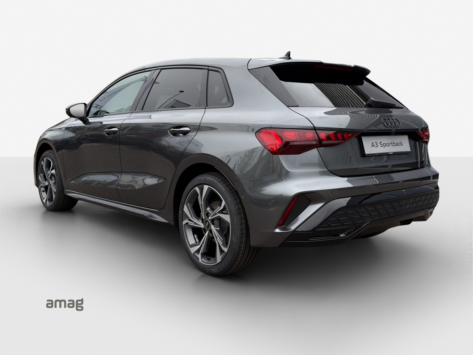AUDI A3 Sportback TFSI 110kW S line Attraction-image-2