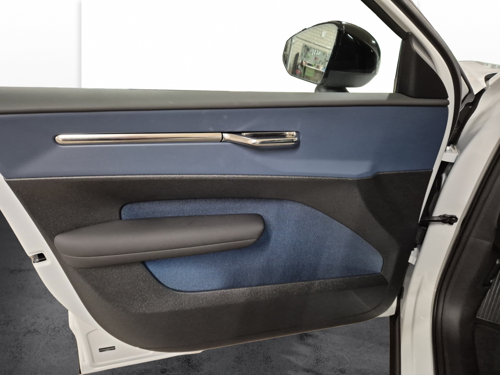 VOLVO EX30 E60 Plus-image-8