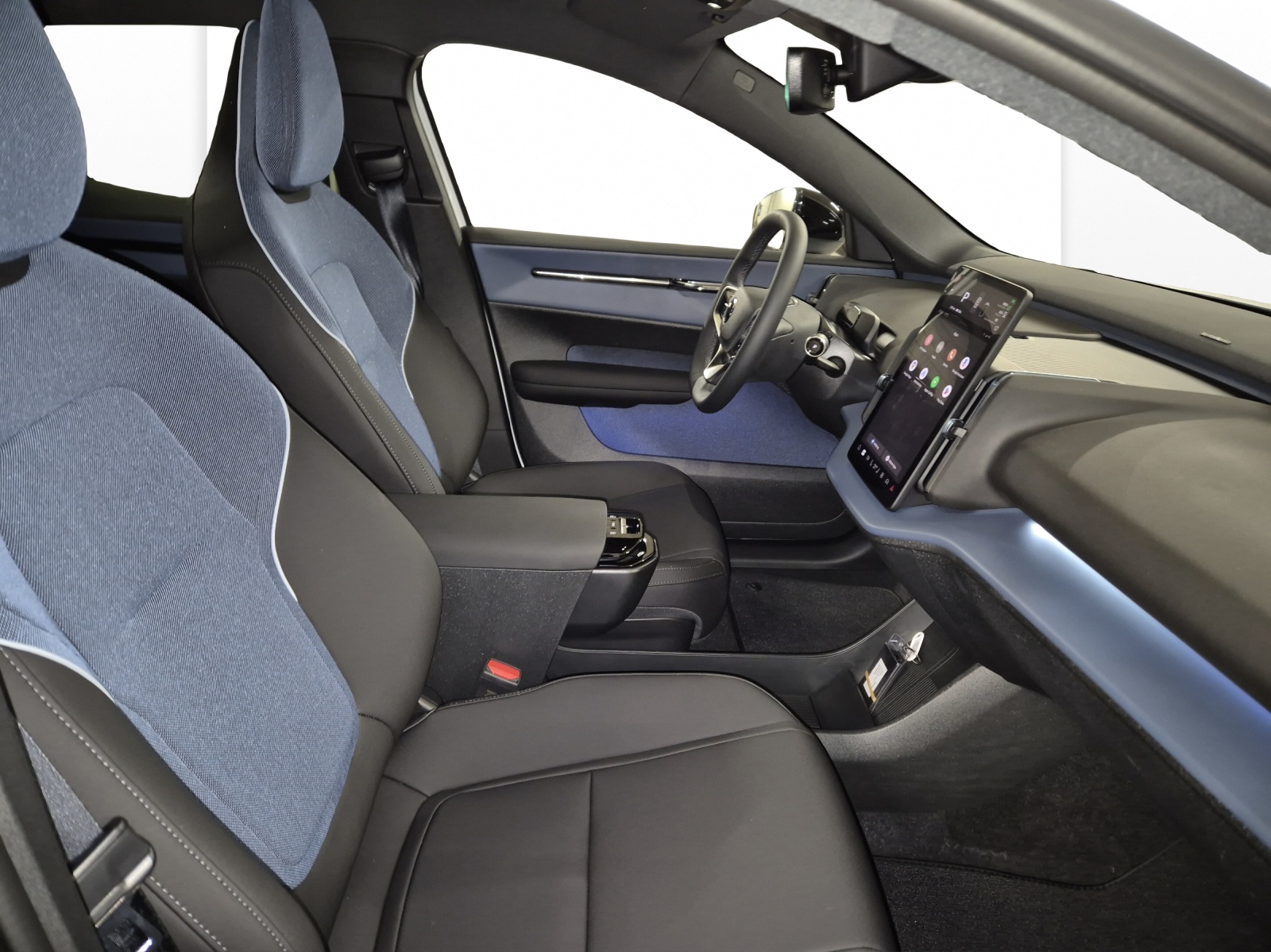 VOLVO EX30 E60 Plus-image-14
