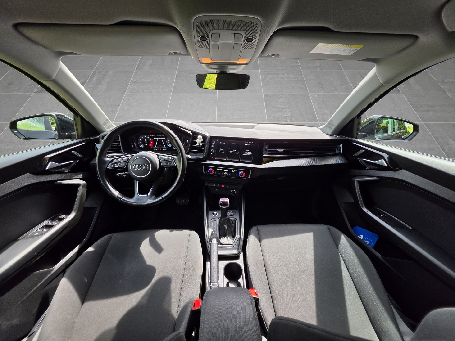 AUDI A1 Sportback 30 TFSI advanced Attraction S-tronic-image-2