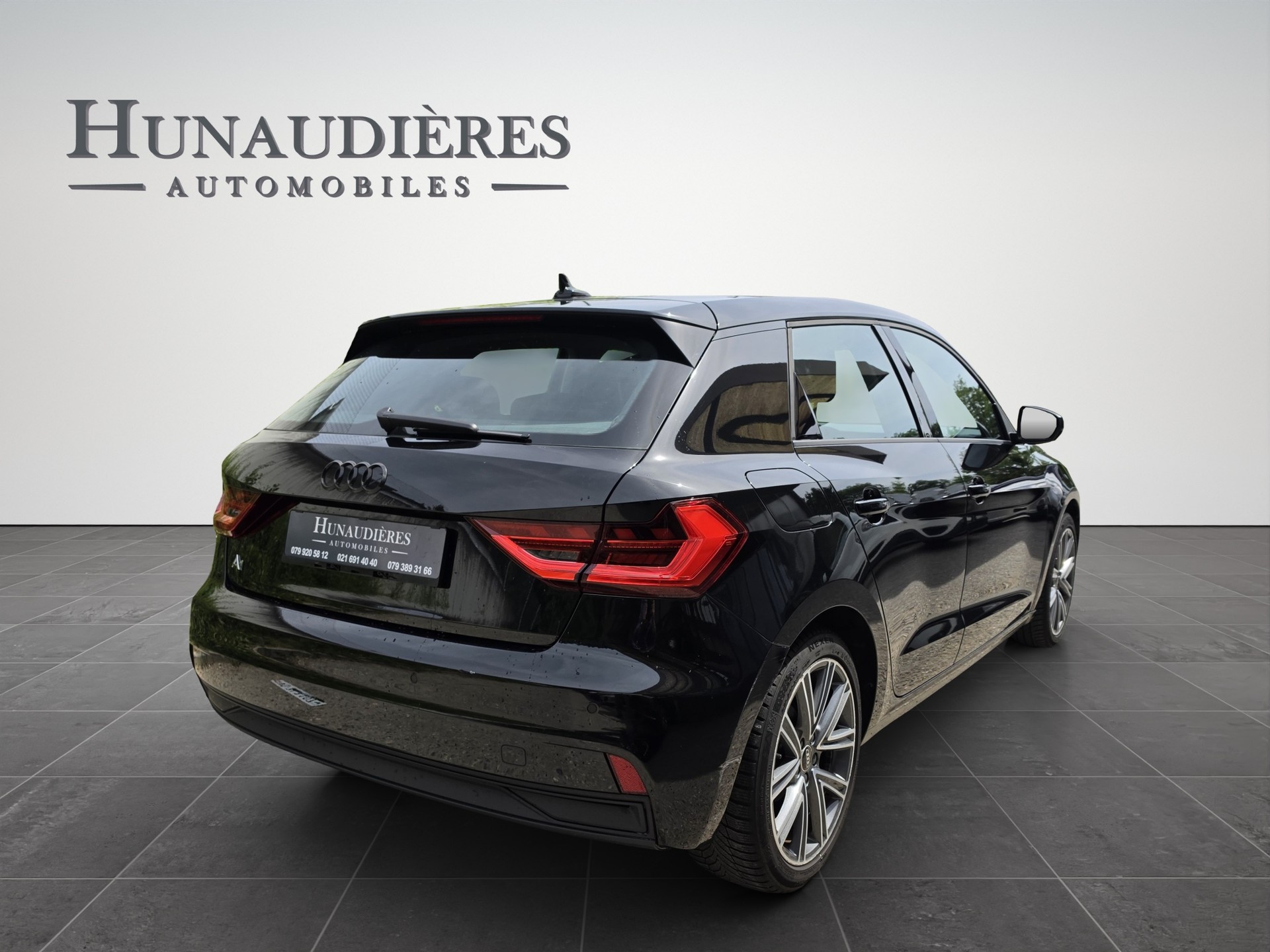 AUDI A1 Sportback 30 TFSI advanced Attraction S-tronic-image-1