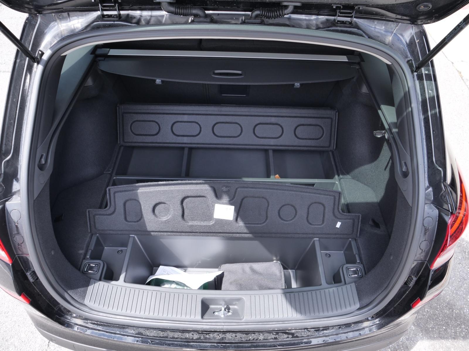 HYUNDAI i30 Wagon 1.5 T-GDi Amplia-image-28