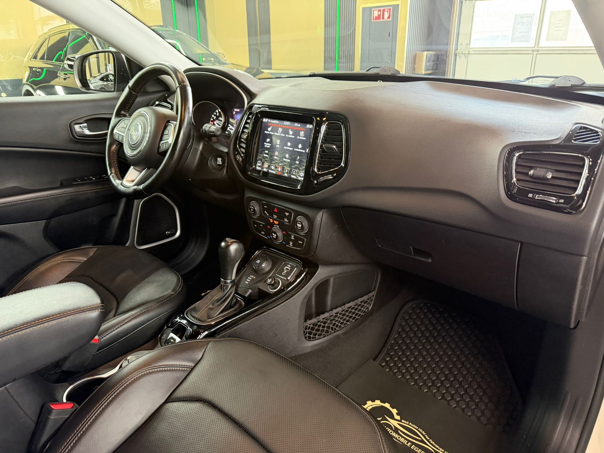 JEEP Compass 1.4 Turbo Limited AWD 9ATX-image-10