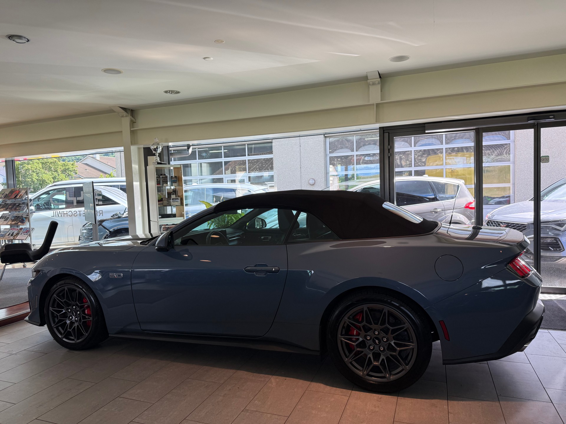 FORD Mustang Convertible 5.0 V8 GT Automat-image-2