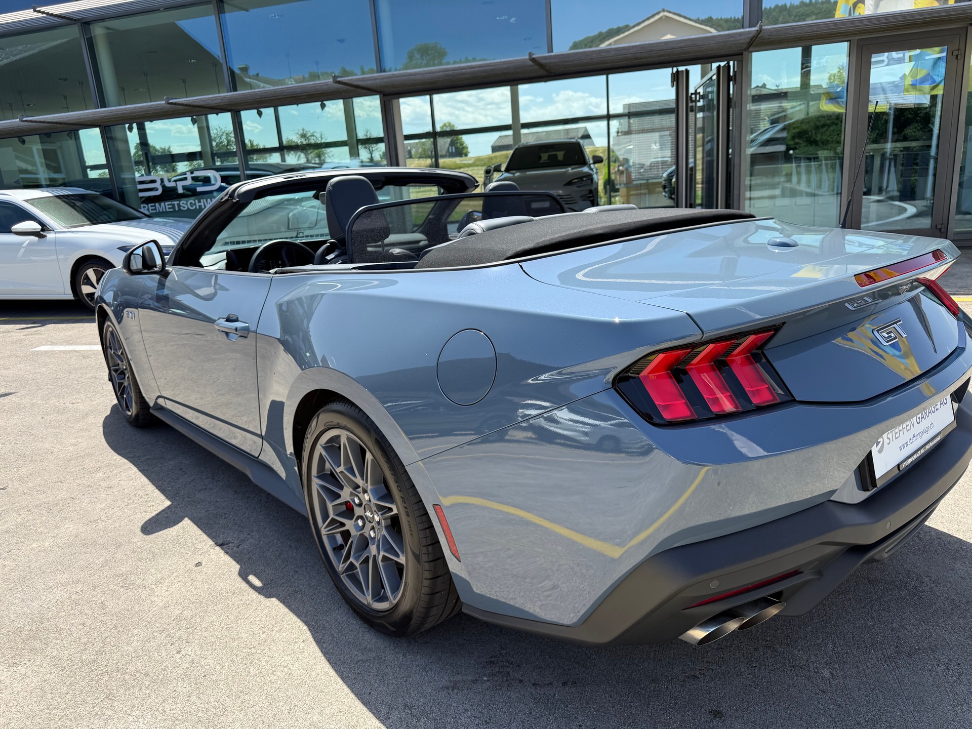 FORD Mustang Convertible 5.0 V8 GT Automat-image-6