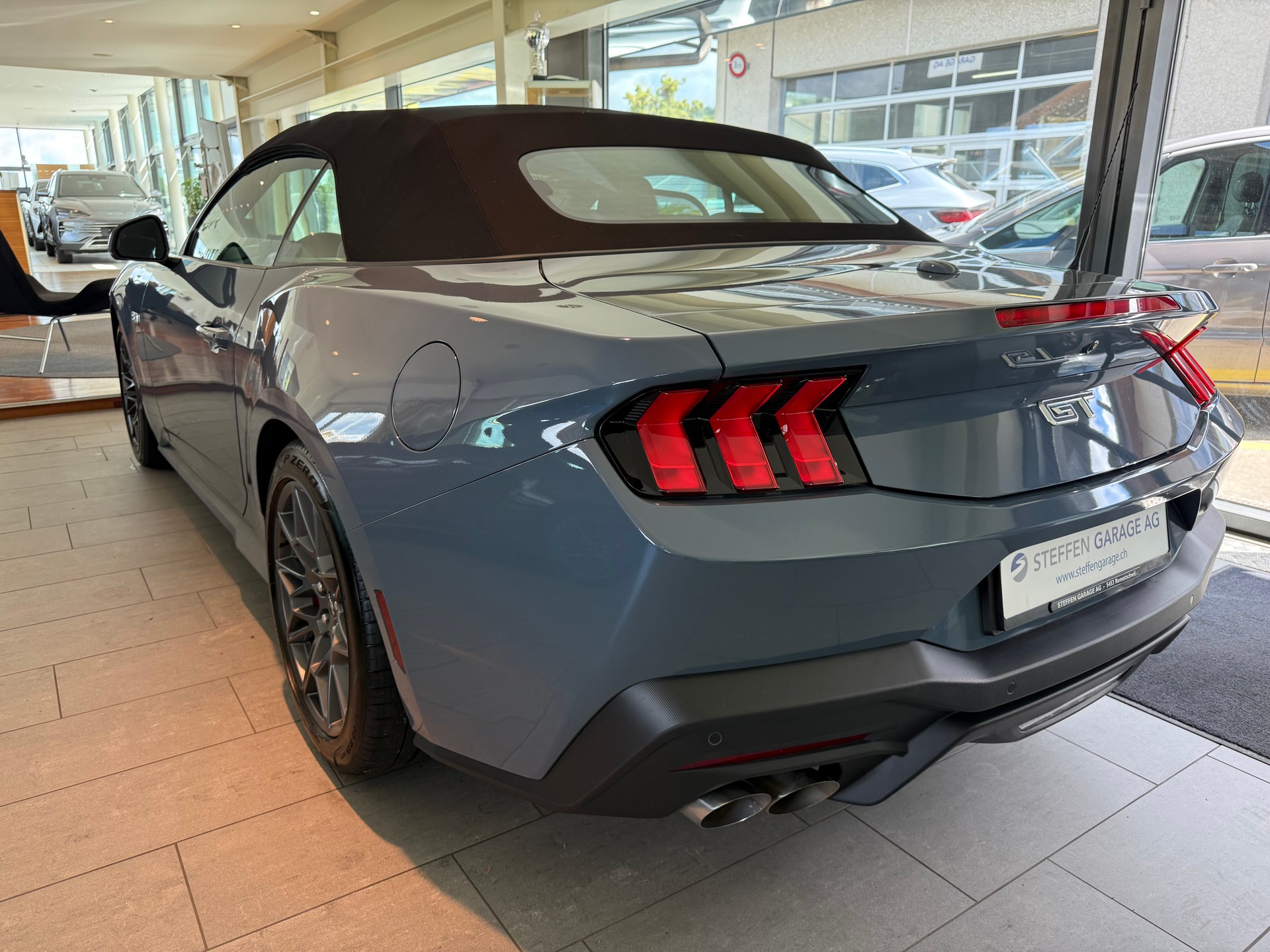 FORD Mustang Convertible 5.0 V8 GT Automat-image-3