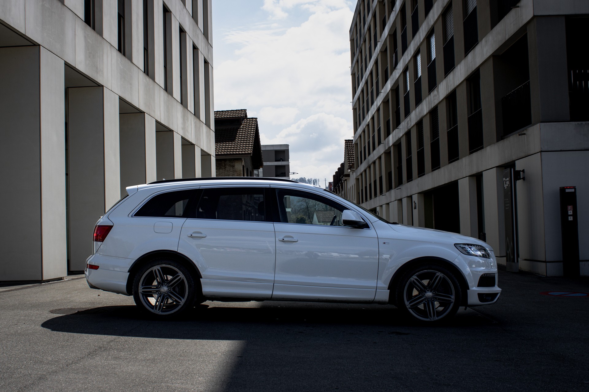 AUDI Q7 3.0 TDI S Line 7 Sitze quattro tiptronic-image-5