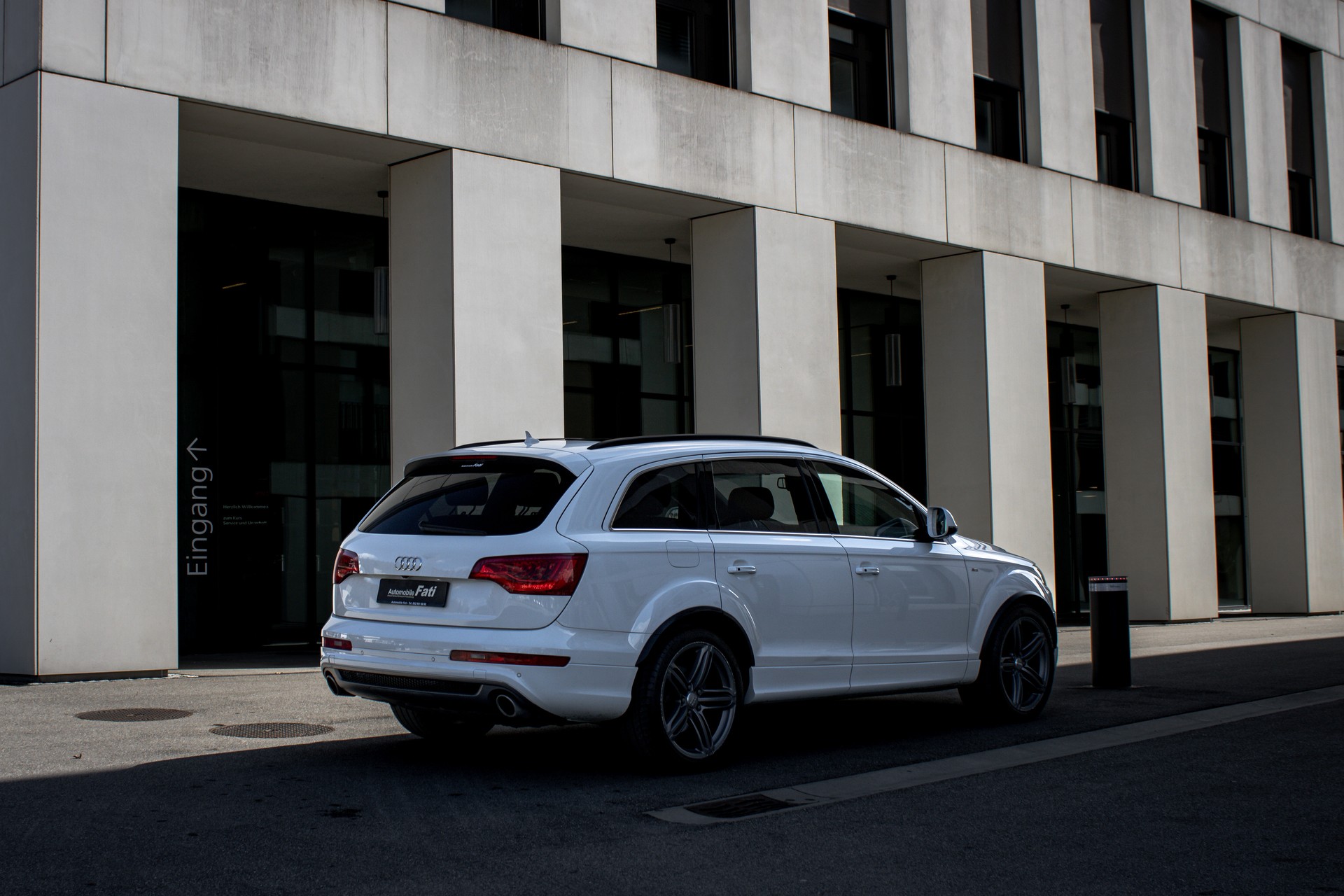 AUDI Q7 3.0 TDI S Line 7 Sitze quattro tiptronic-image-6