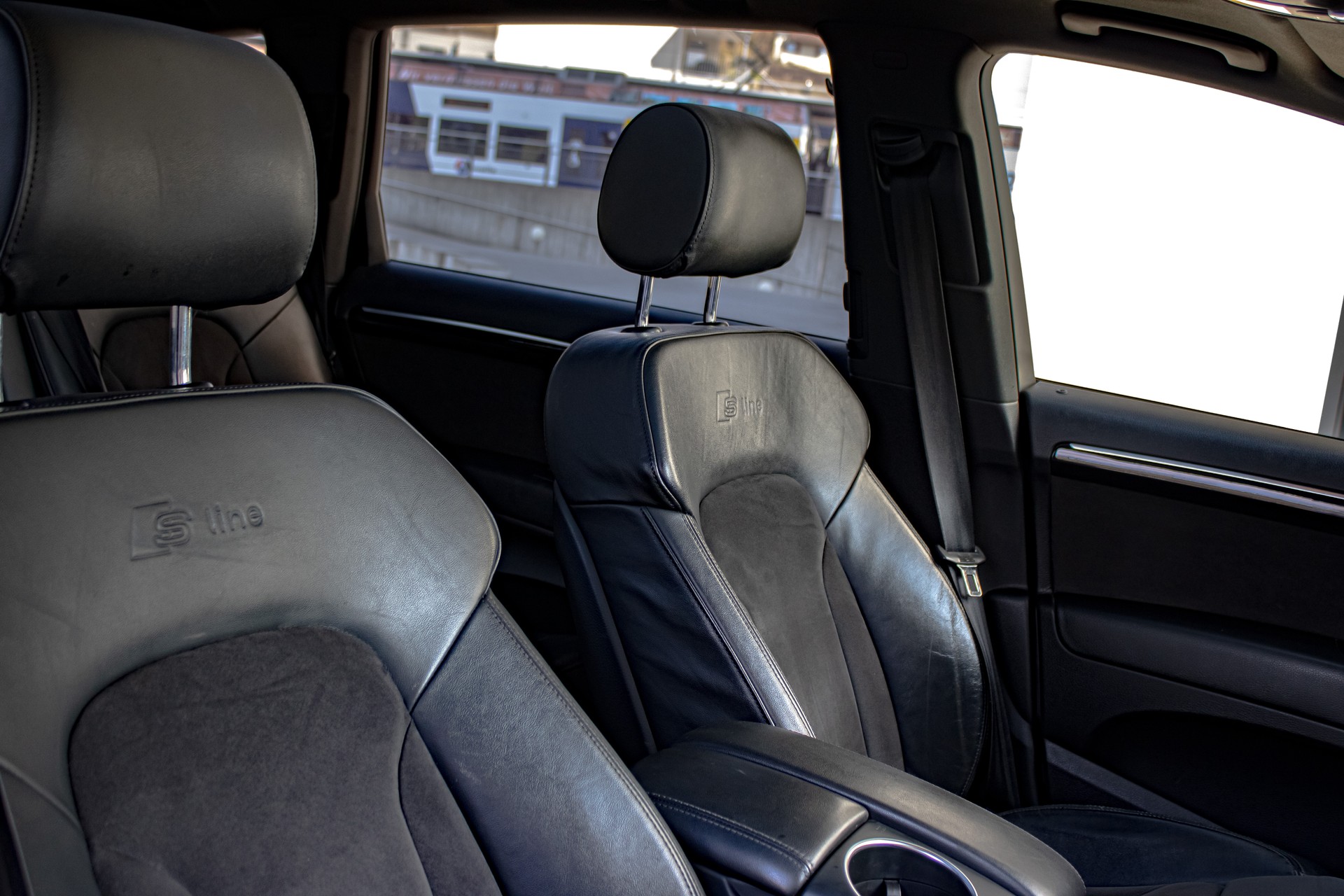 AUDI Q7 3.0 TDI S Line 7 Sitze quattro tiptronic-image-14