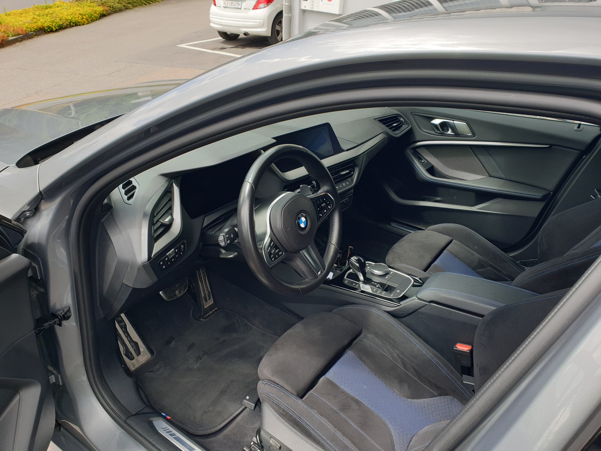 BMW 120i M Sport Steptronic-image-10