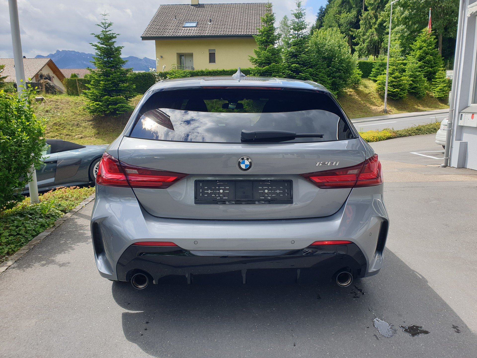 BMW 120i M Sport Steptronic-image-3