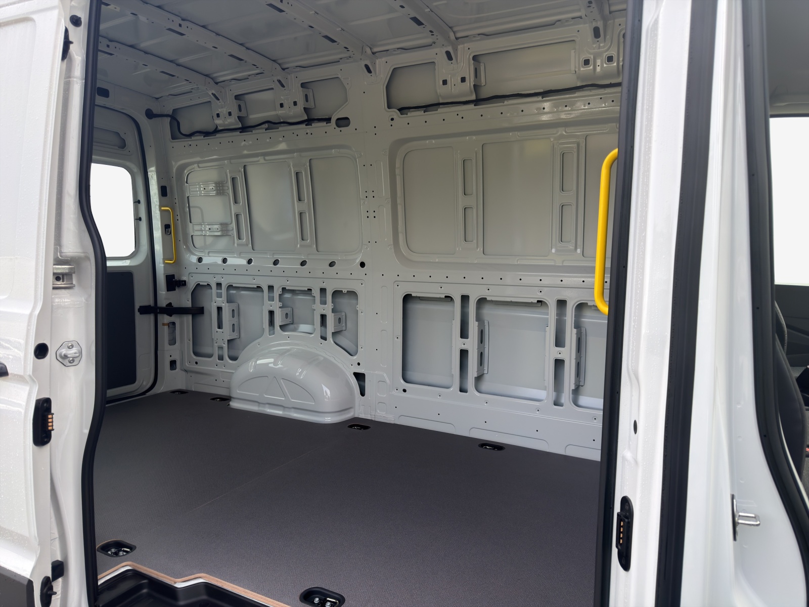 VW CR 35 Kast 3640 140PS 6G-image-13