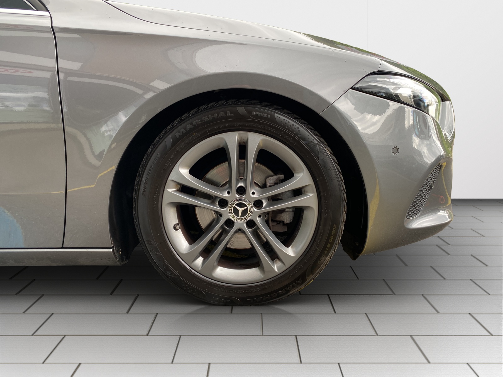 MERCEDES-BENZ A 180-image-19