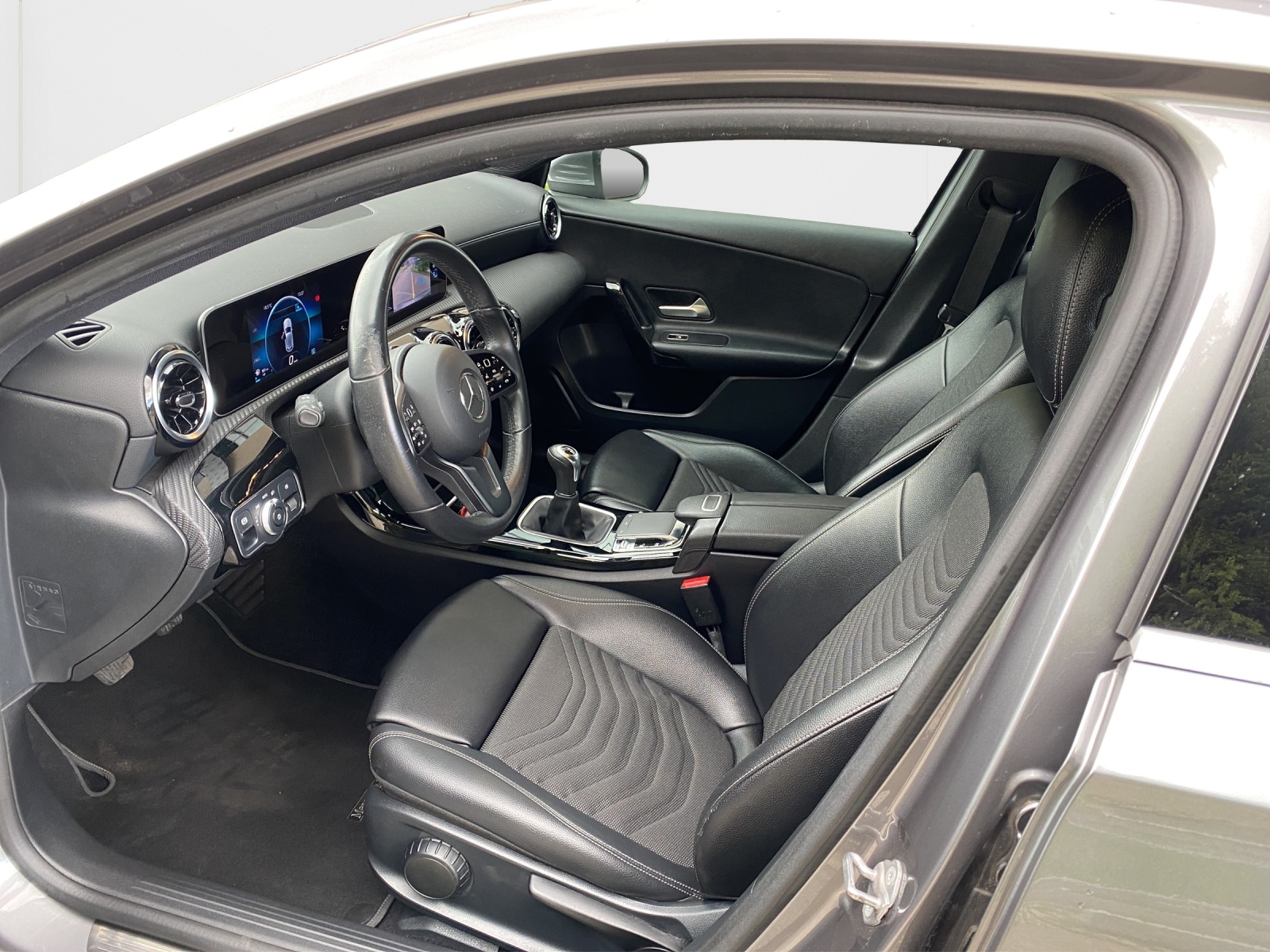 MERCEDES-BENZ A 180-image-8