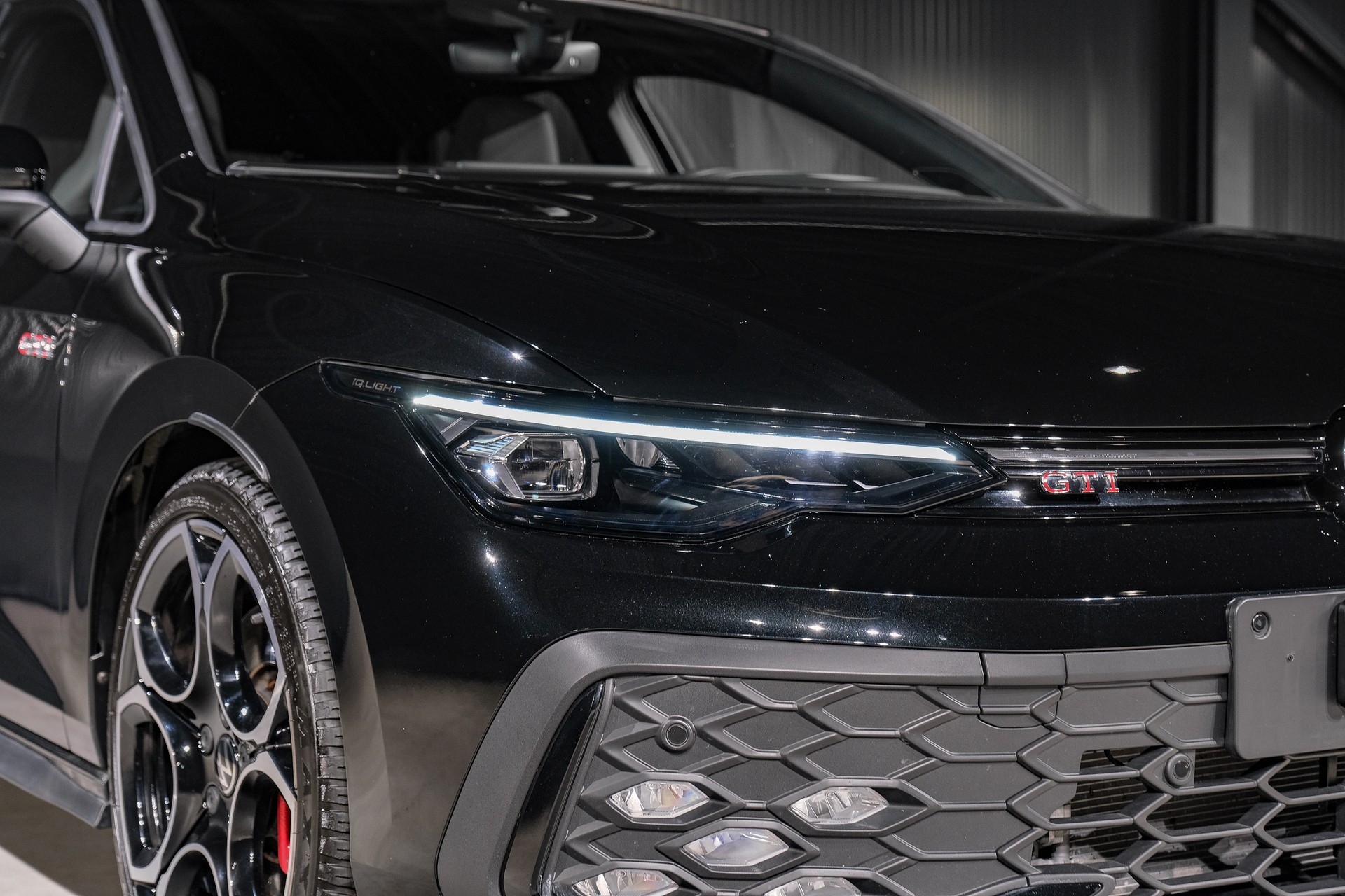 VW Golf 2.0 TSI GTI DSG *LEDERPAKET*-image-25