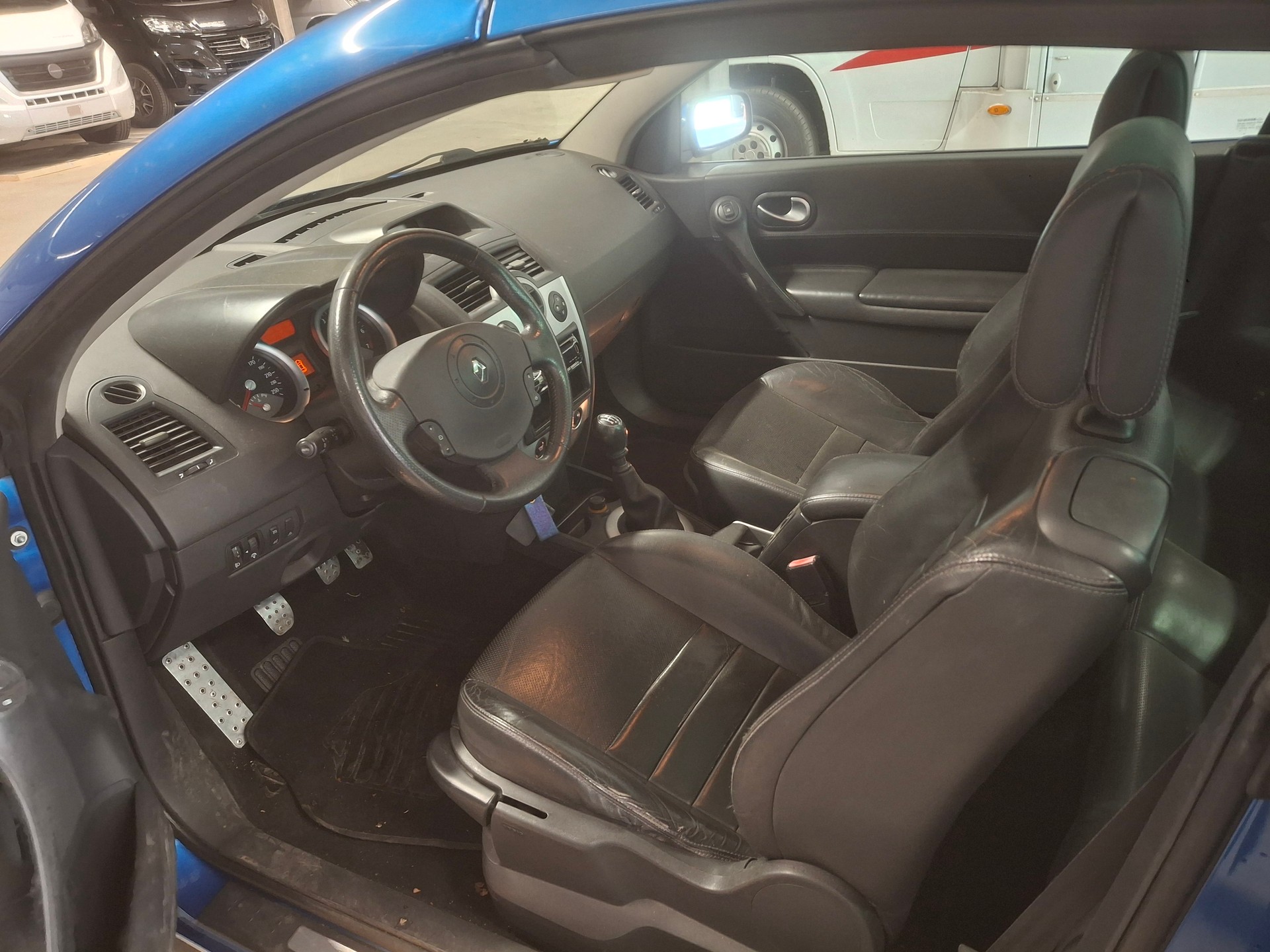 RENAULT Mégane C-C 2.0 16V Privilège Luxe-image-4