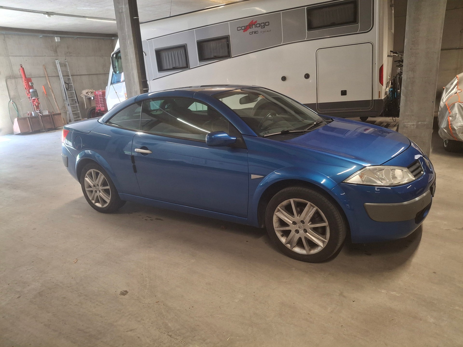RENAULT Mégane C-C 2.0 16V Privilège Luxe-image-1