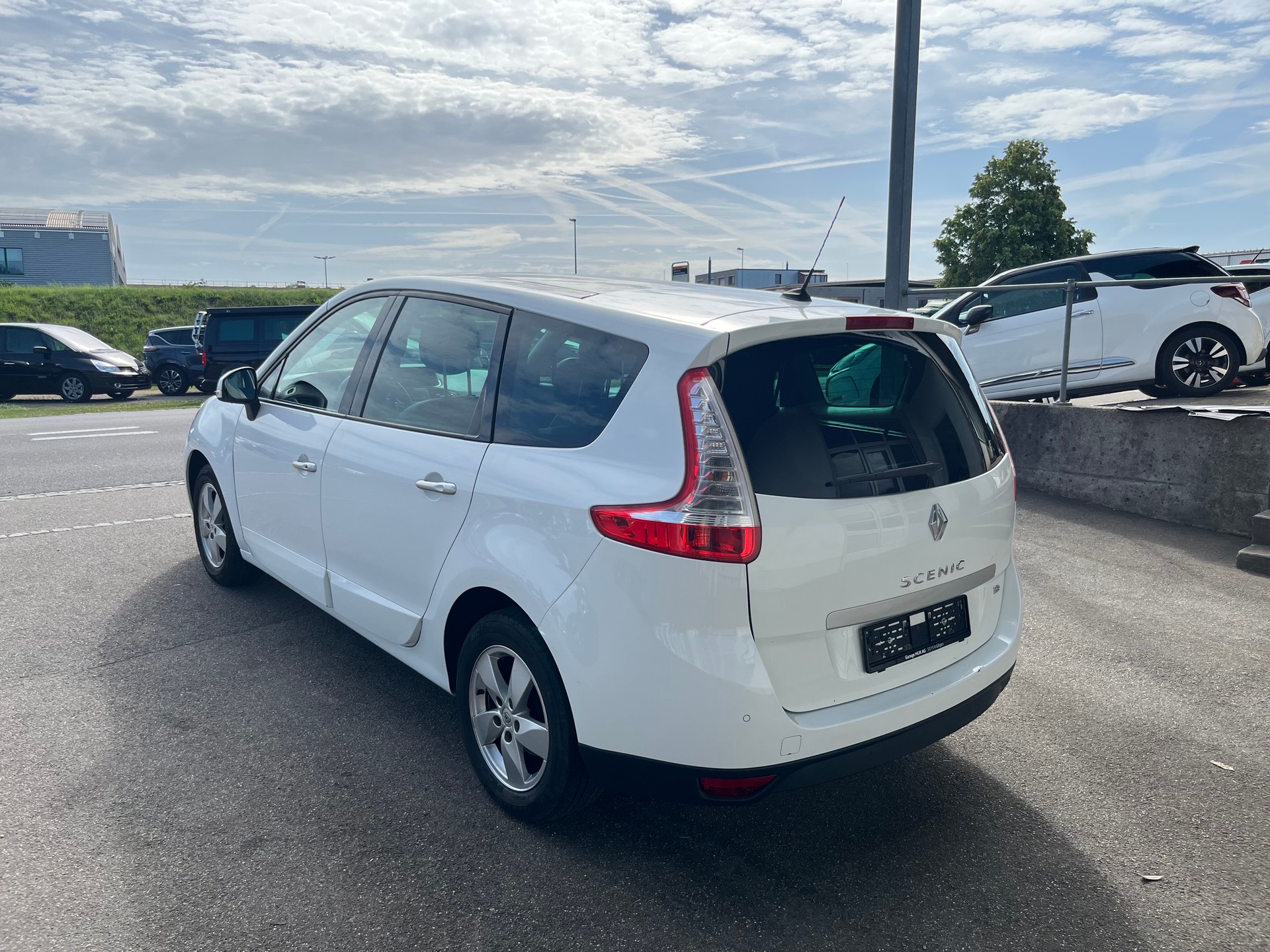 RENAULT Grand Scénic 1.4 16V Turbo Dynamique+++FRISCH AB MFK+++-image-1