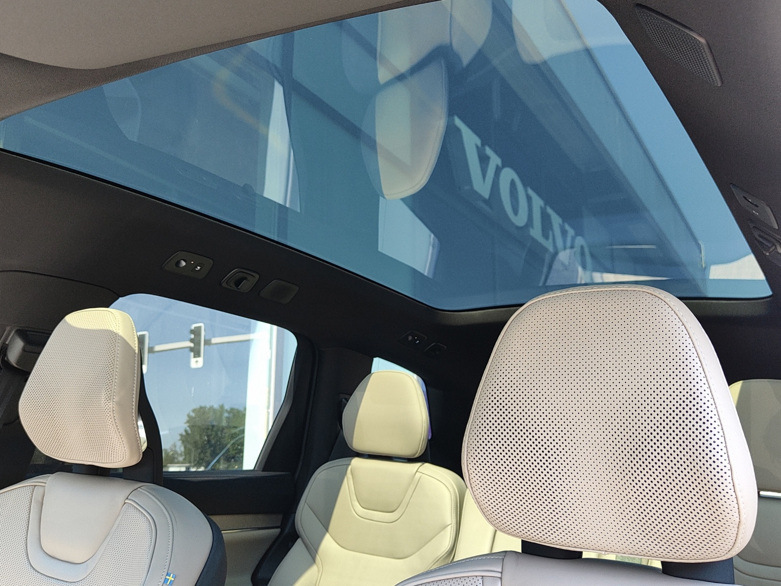 VOLVO EX90 Twin Performance Ultra AWD-image-12