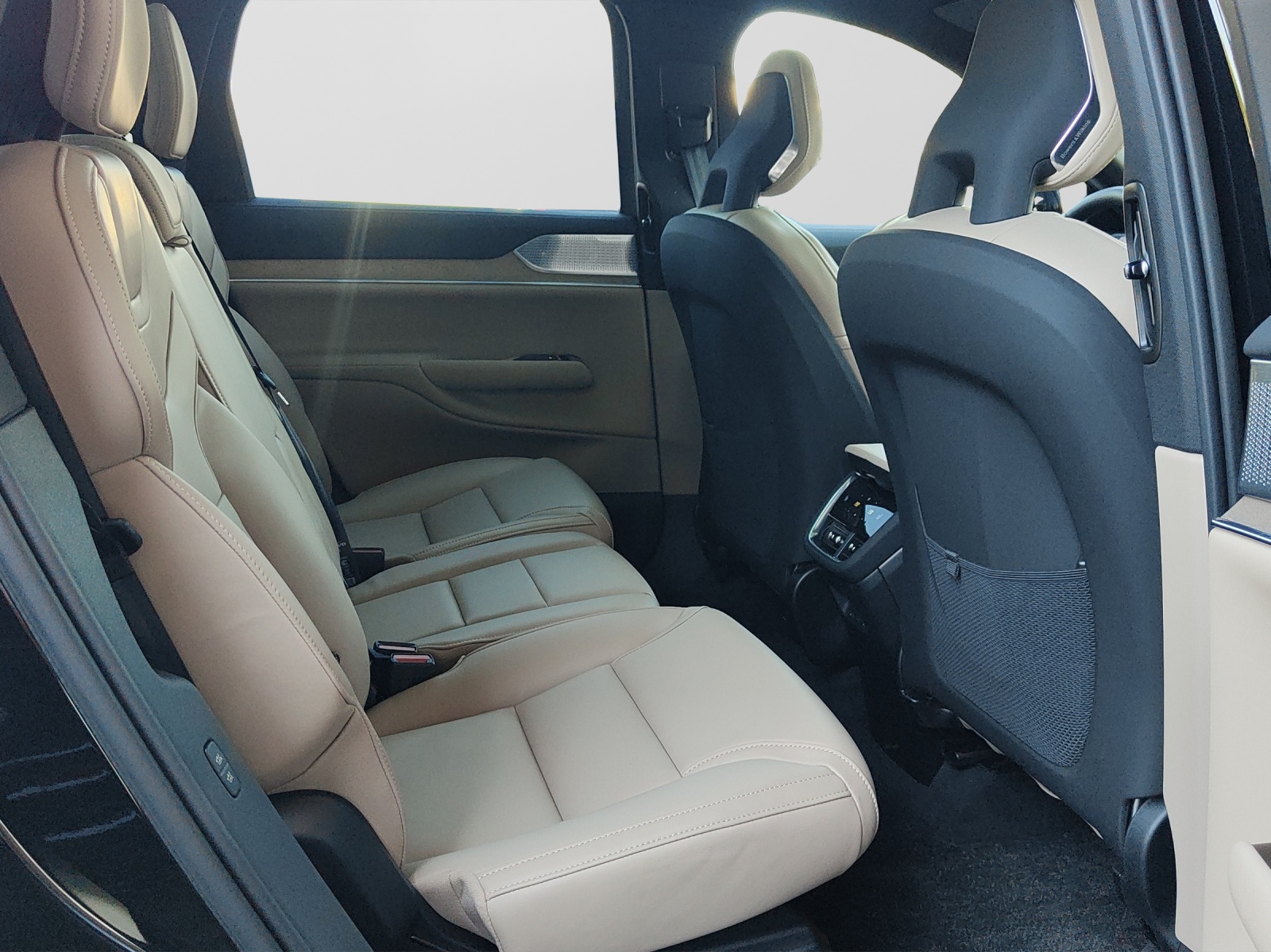 VOLVO EX90 Twin Performance Ultra AWD-image-5