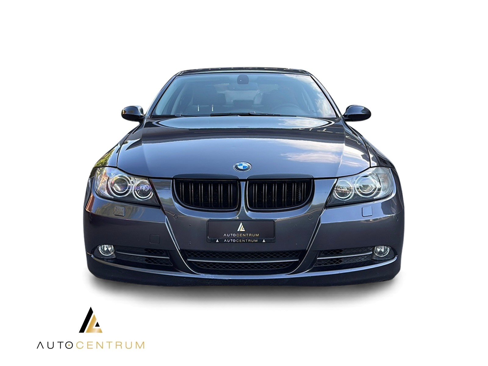 BMW 330i-image-5