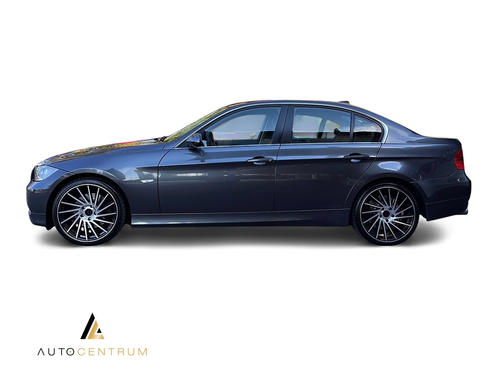 BMW 330i-image-2