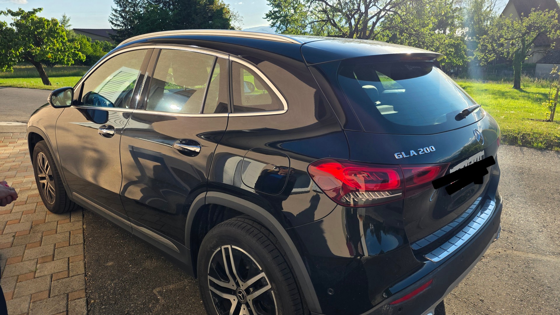 MERCEDES-BENZ GLA 200 Progressive-image-1