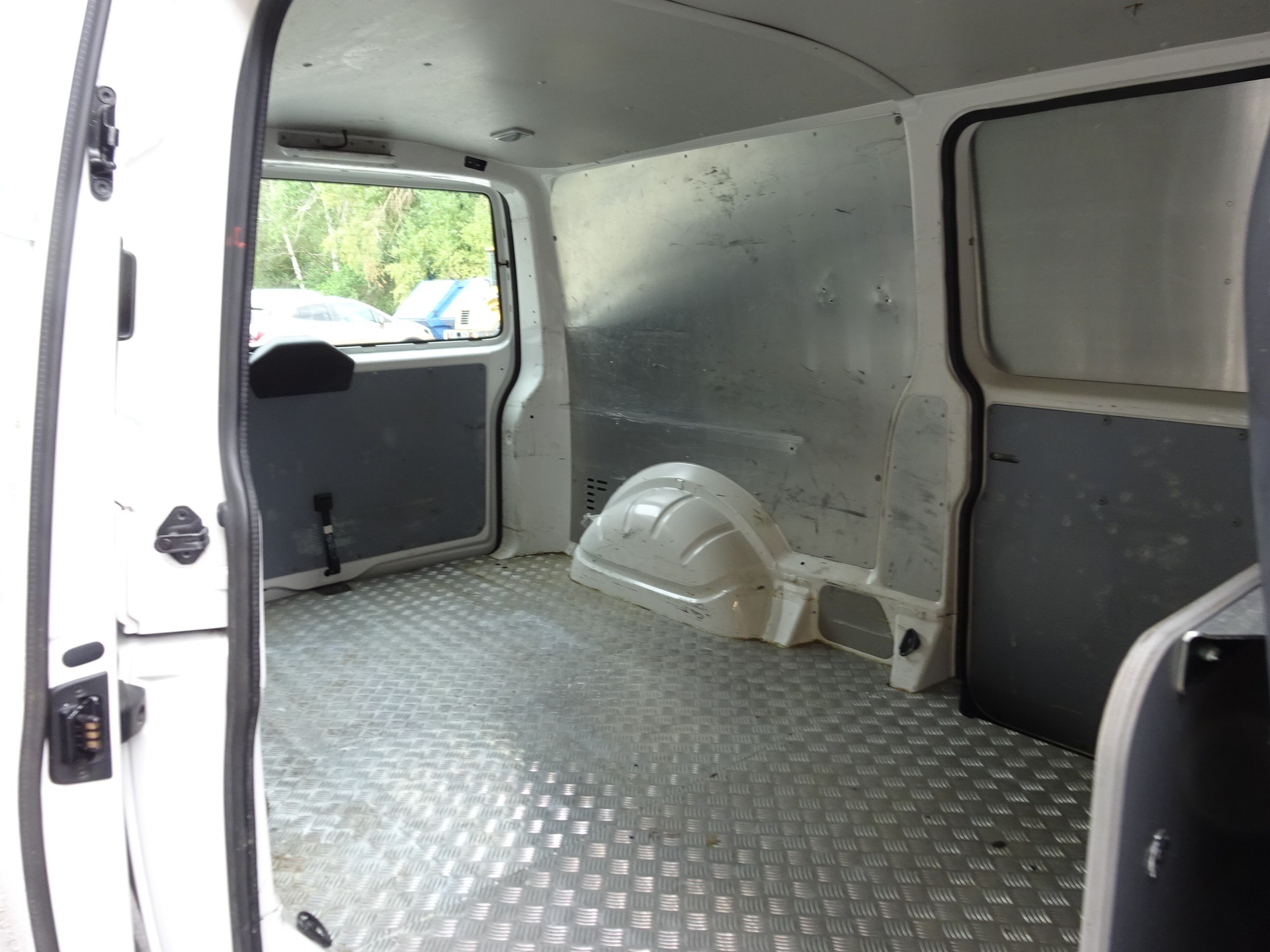 VW T6 2.0 TDI 4Motion-image-15