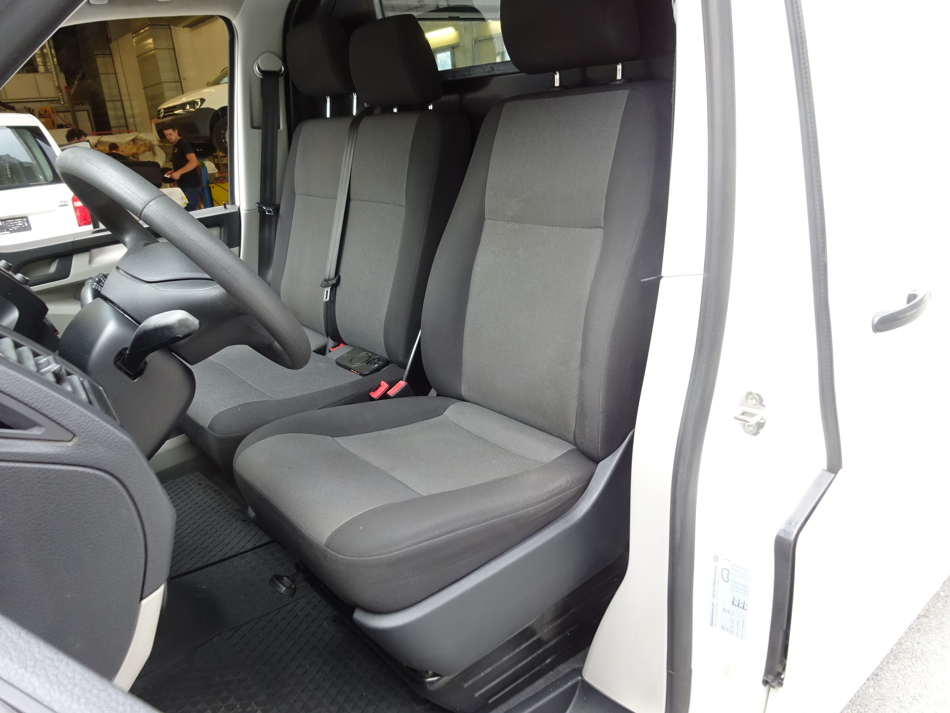 VW T6 2.0 TDI 4Motion-image-9