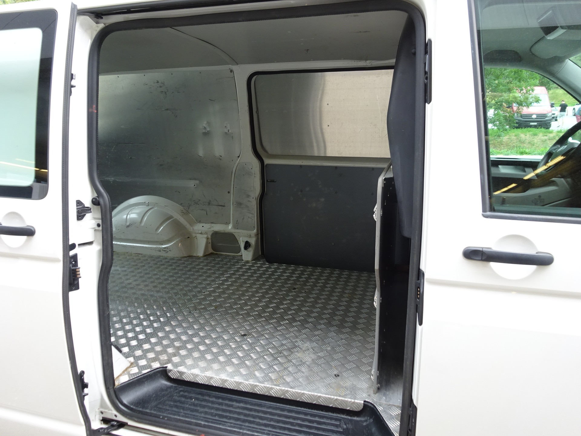 VW T6 2.0 TDI 4Motion-image-14