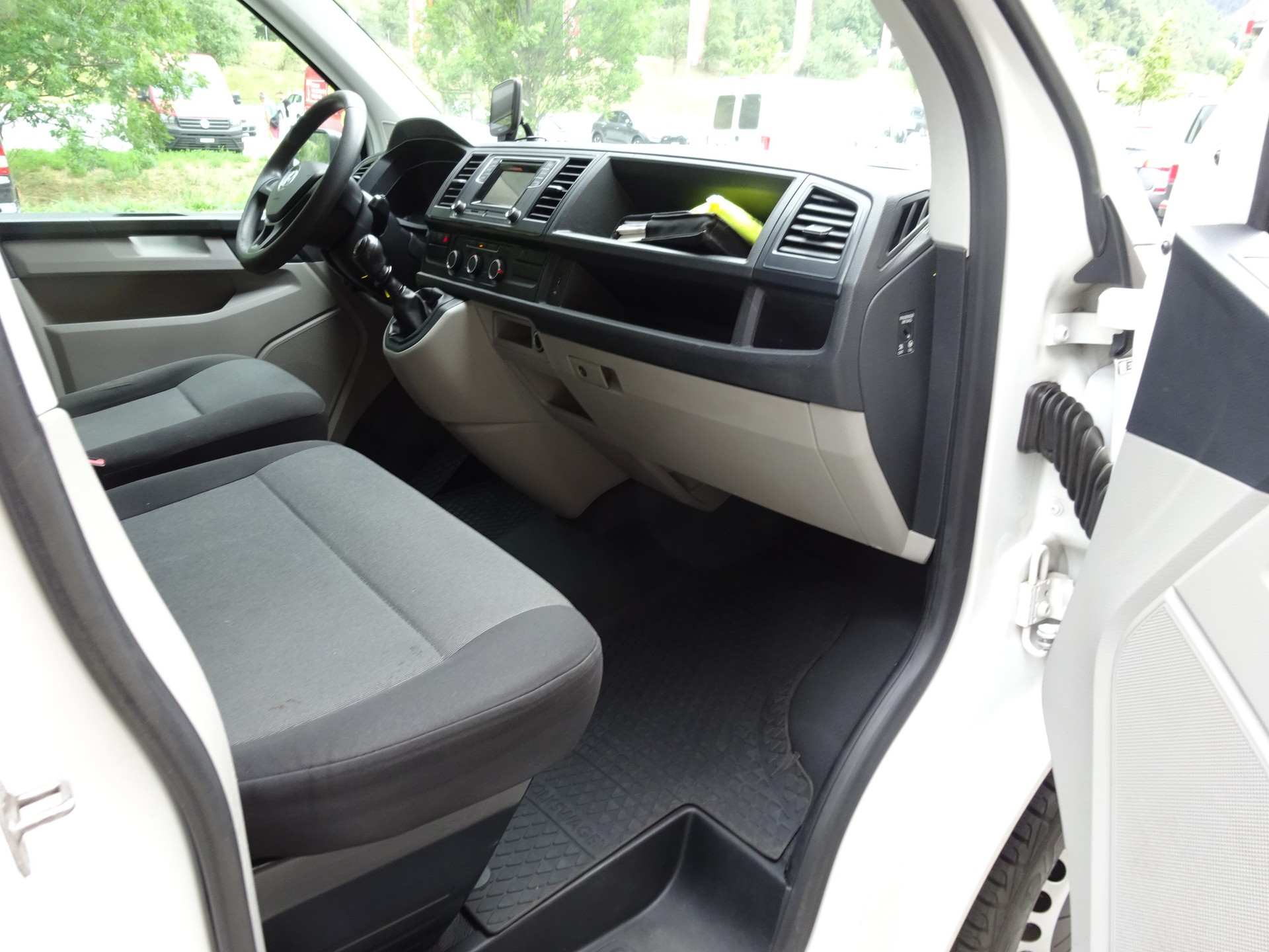 VW T6 2.0 TDI 4Motion-image-13