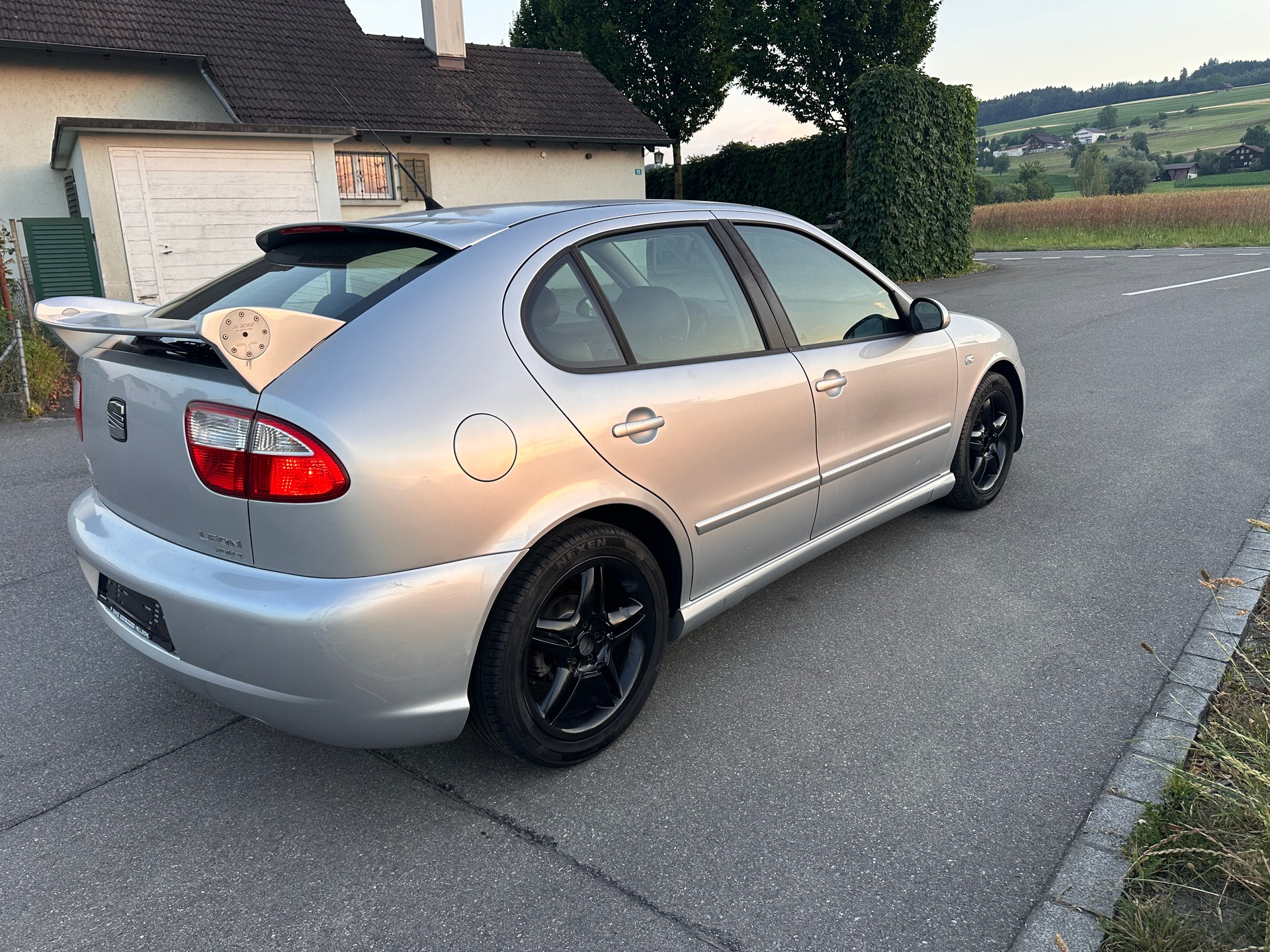SEAT Leon 1.8 T Top Sport-image-3