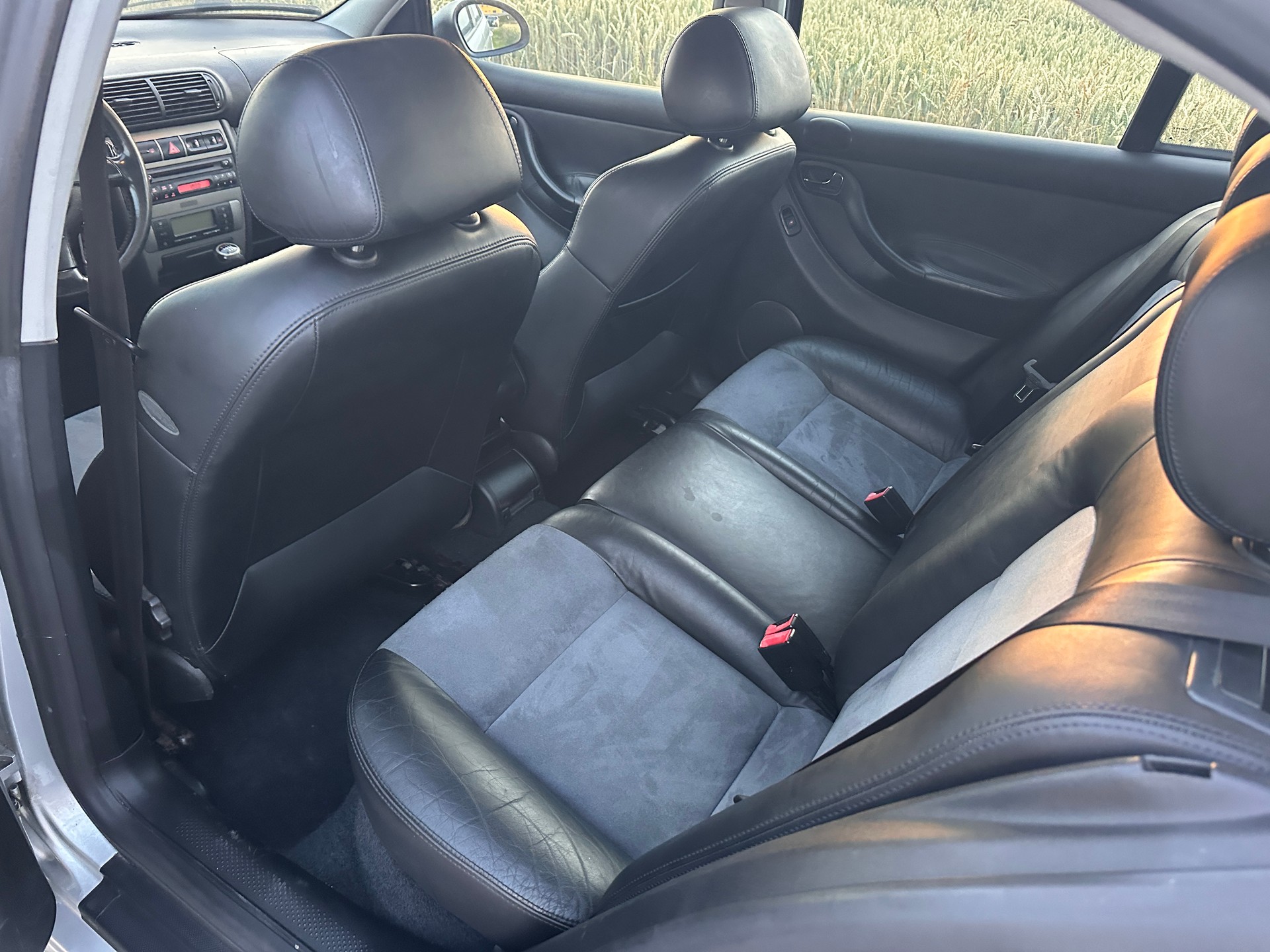 SEAT Leon 1.8 T Top Sport-image-8