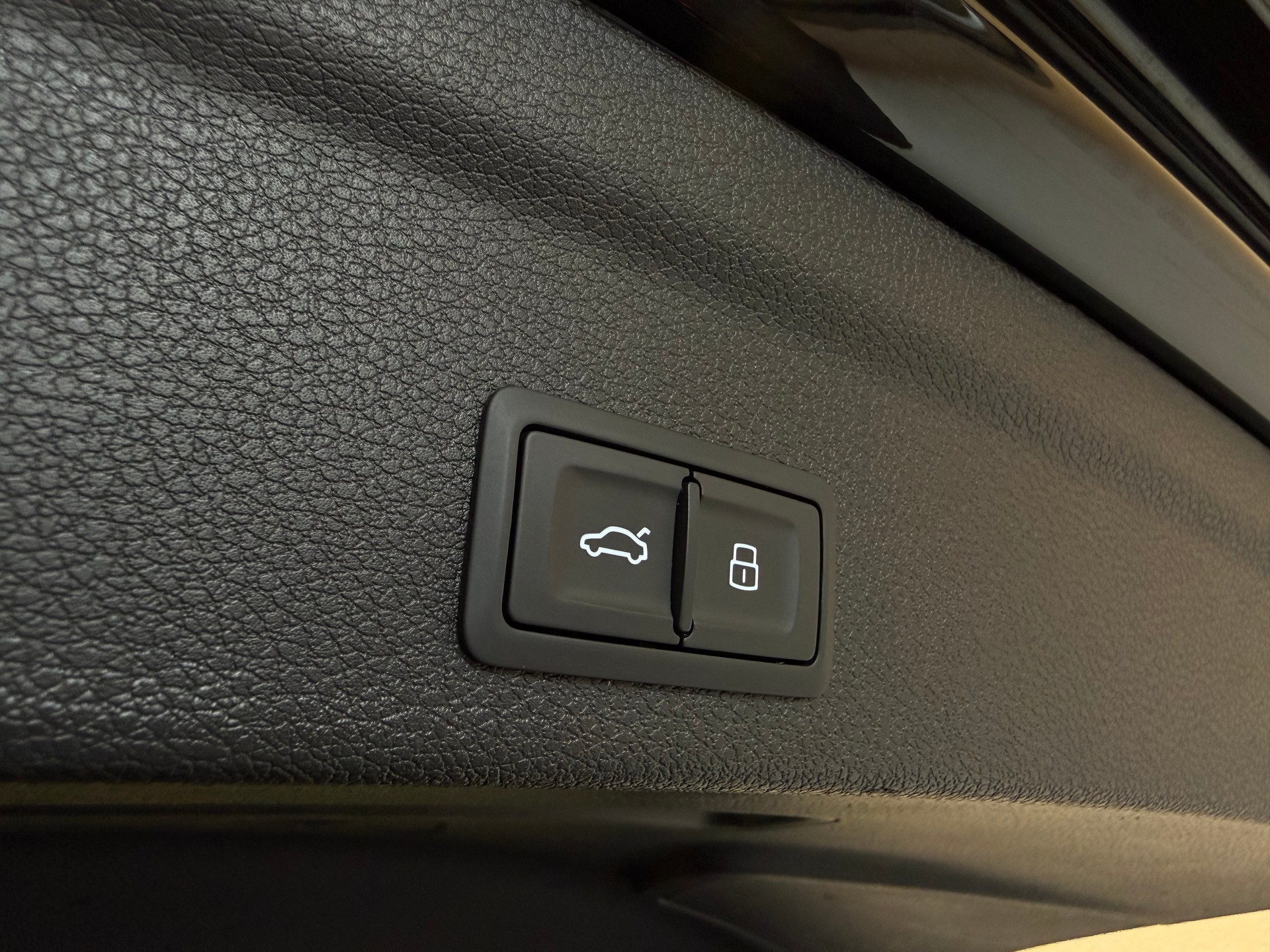 AUDI Q3 Sportback 45 TFSI S line quattro S-tronic-image-27
